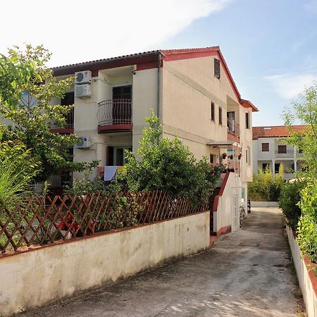 Apartments Amalia Rovinj Bagian luar foto