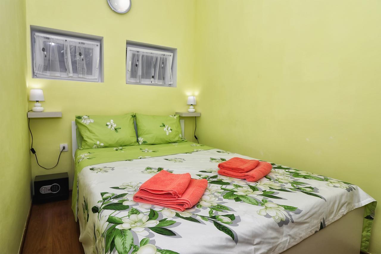 Apartments Amalia Rovinj Bagian luar foto