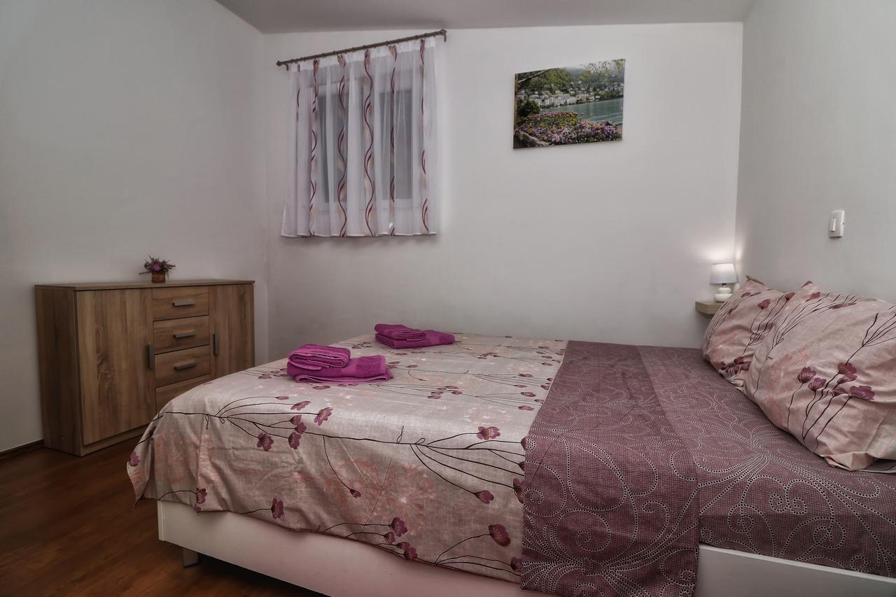 Apartments Amalia Rovinj Bagian luar foto