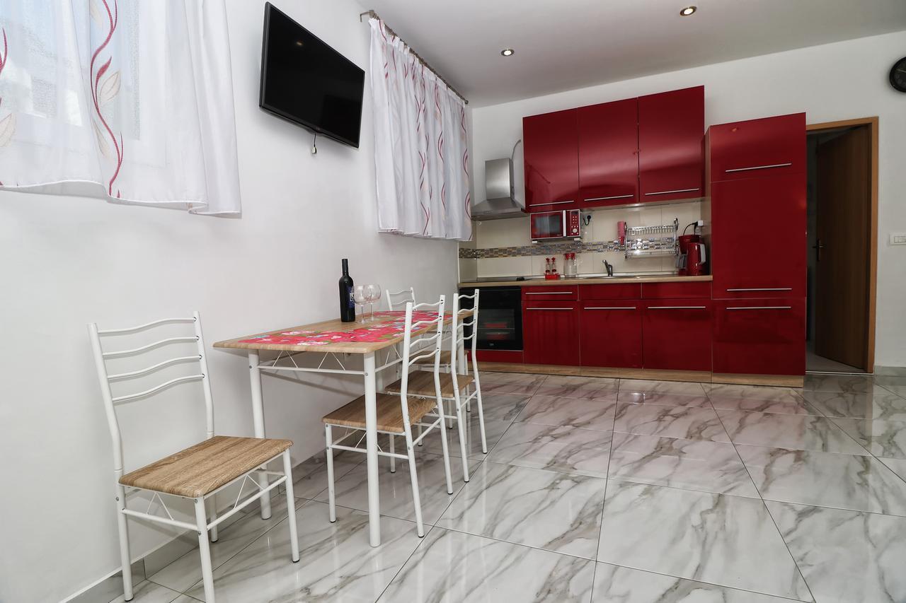 Apartments Amalia Rovinj Bagian luar foto